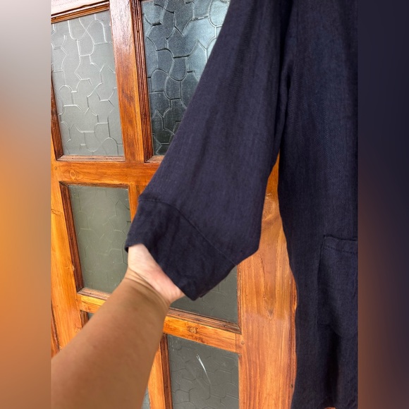 Navy blue linen jacket. Used gently. Size. 18 - Picture 3 of 5